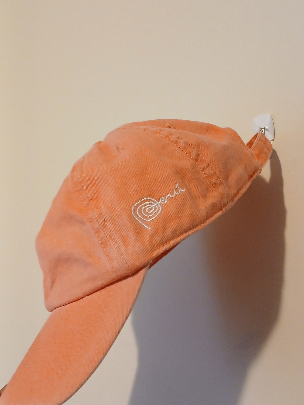 Llama Cap Made In Peru Coral Embroidered - Picture 3 of 4